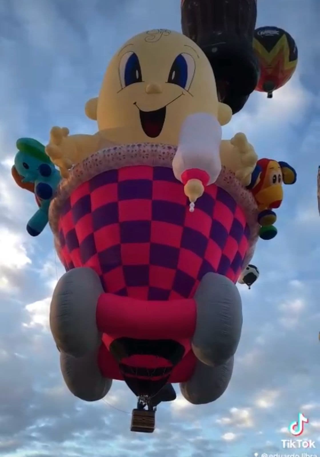 Balão Carrinho de Bebê